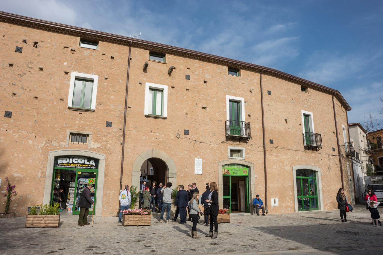 Residenza Palazzo Di Lorenzo Ceraso Buitenkant foto